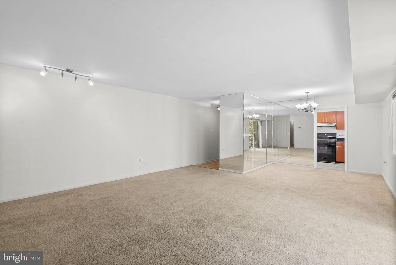 10643 Weymouth St #103 - Photo 7 of 30