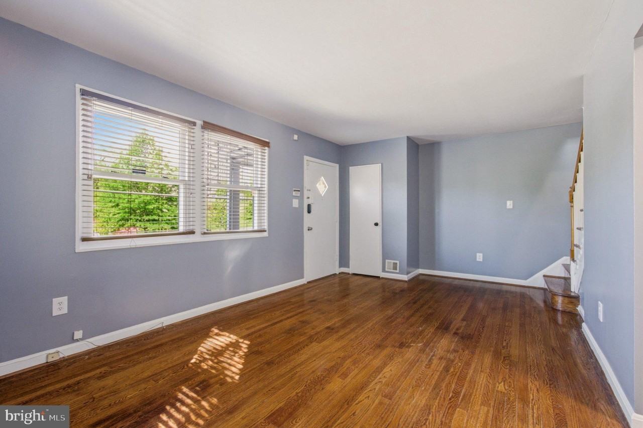 4402 23rd Pkwy - Photo 4 of 40