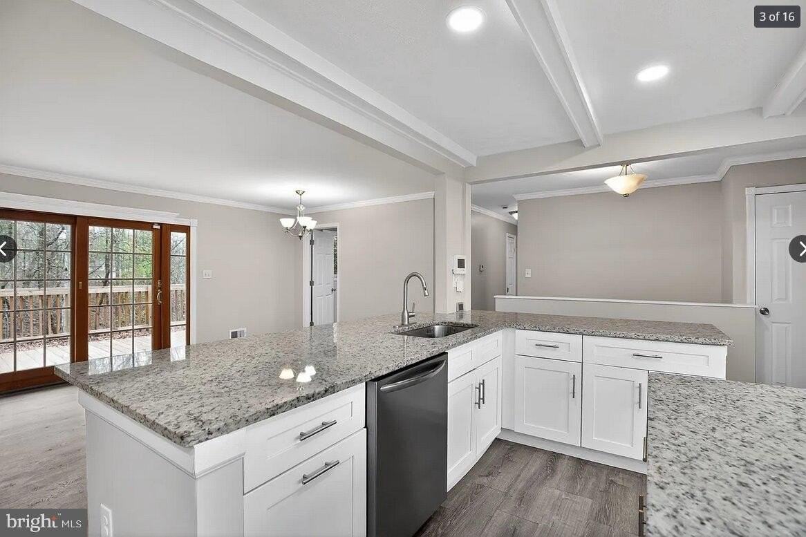 8512 Rose Marie Dr #A - Photo 3 of 16
