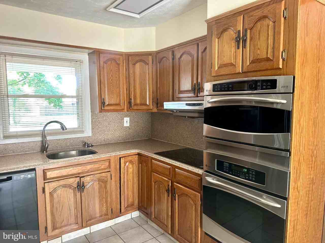 4015 William Ln - Photo 5 of 20