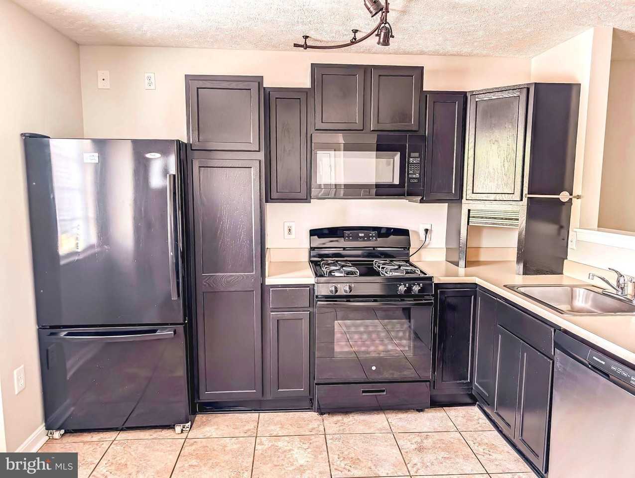45503 Knockeyon Ln - Photo 4 of 26