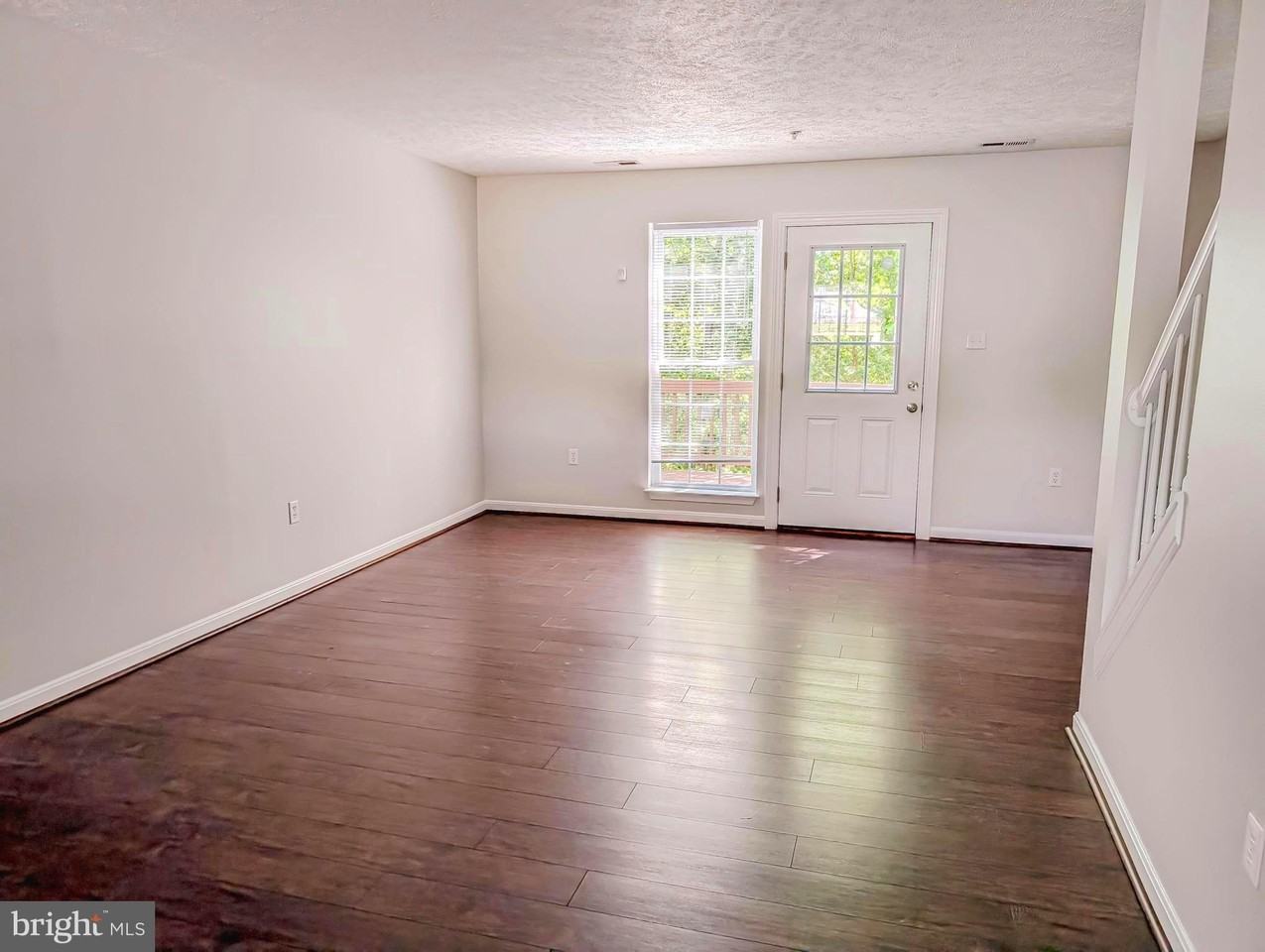 45503 Knockeyon Ln - Photo 5 of 26