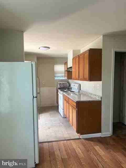 149 E Franklin St - Photo 3 of 7