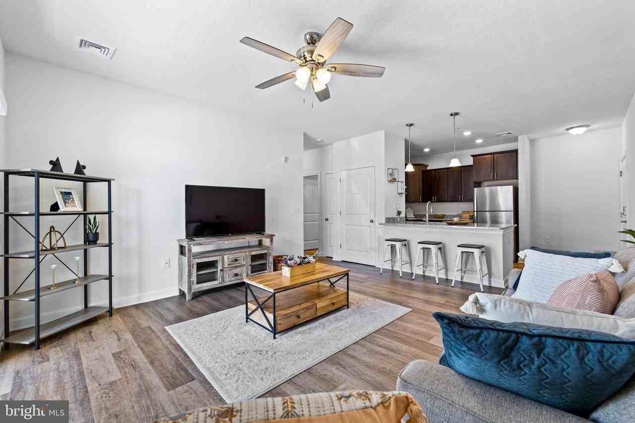 2320 Hadley Blvd #108 - Photo 4 of 31
