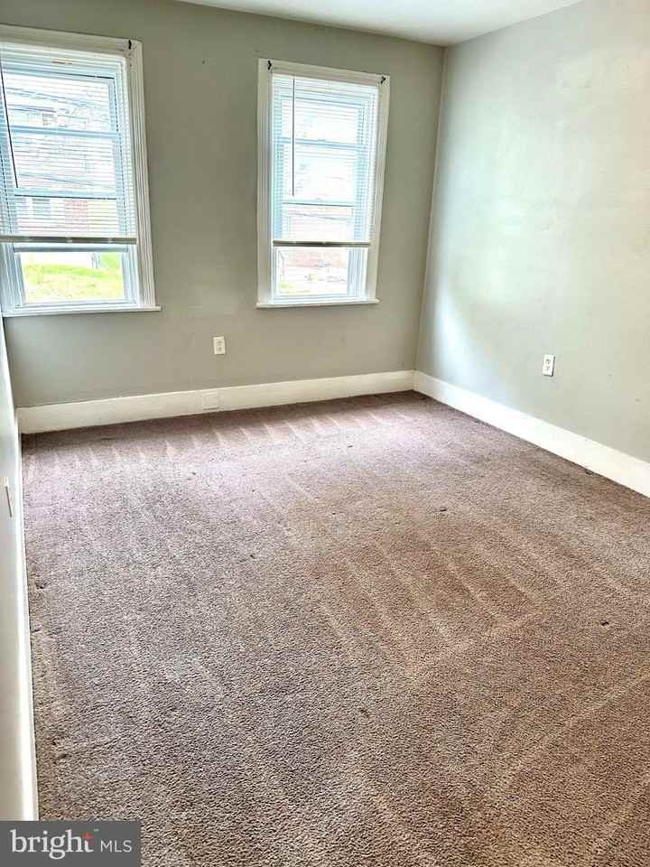 614 Beech St - Photo 6 of 19