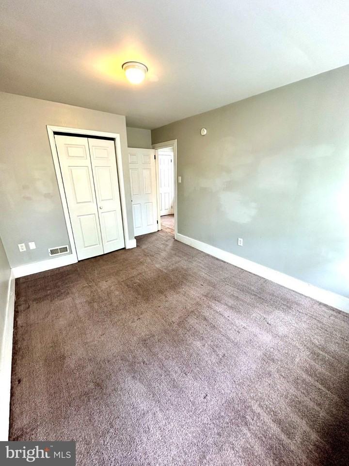 614 Beech St - Photo 7 of 19