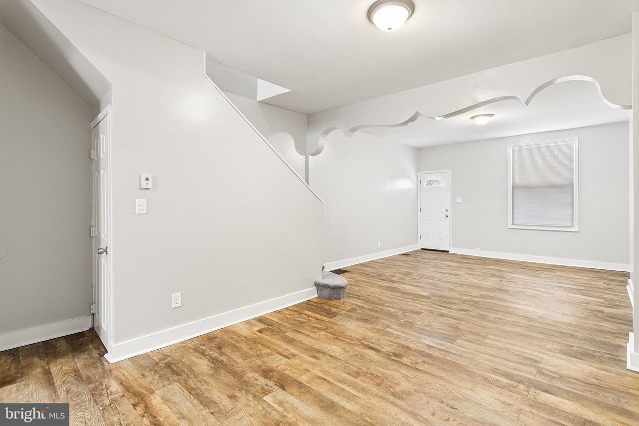 544 N Allison St - Photo 5 of 22