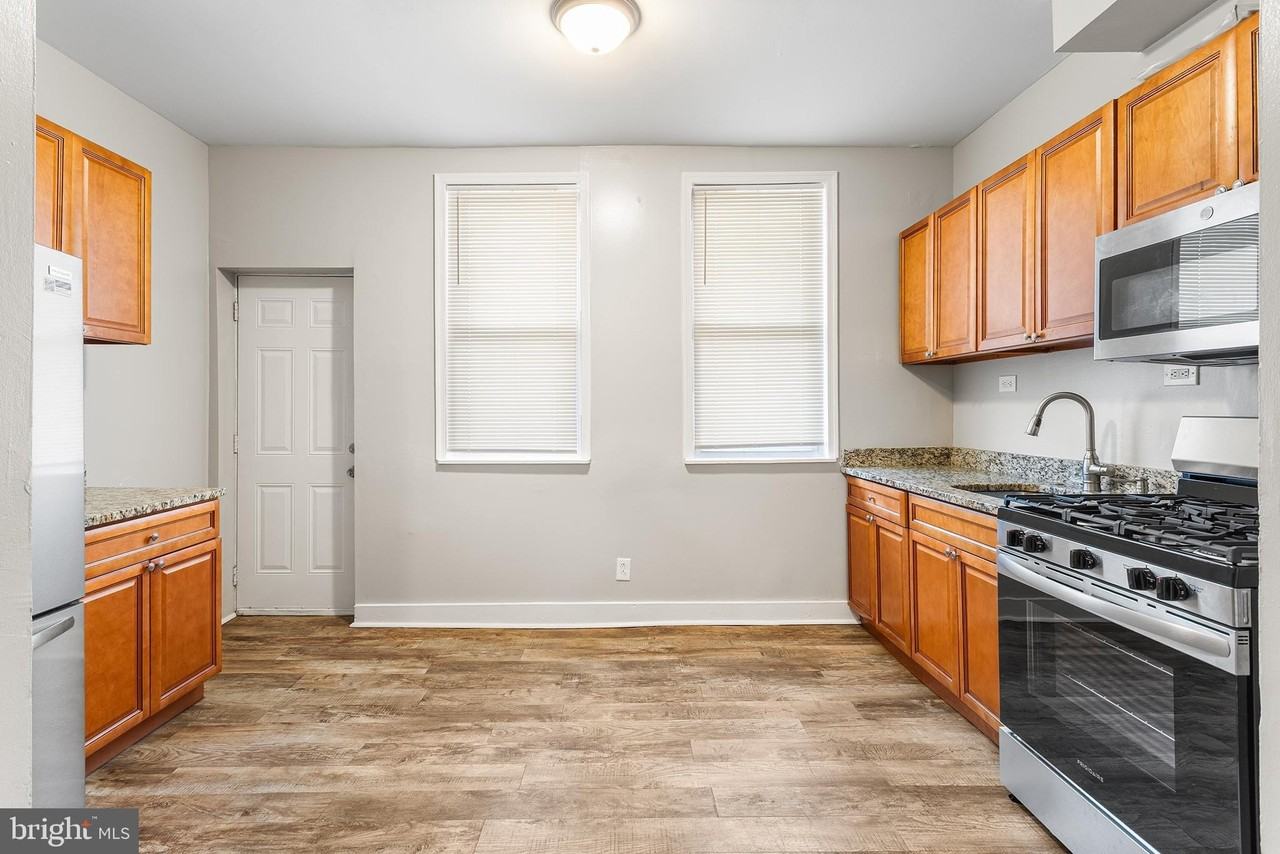 544 N Allison St - Photo 6 of 22