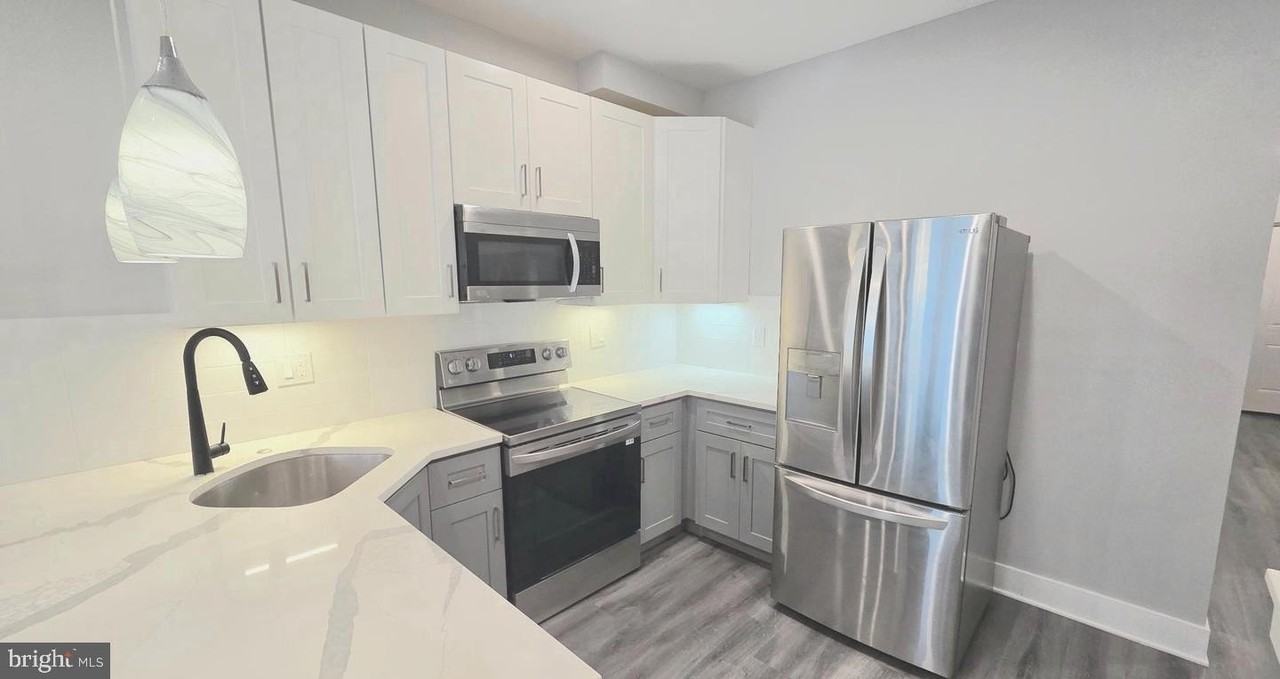 5233 Chancellor St #1 - Photo 2 of 24