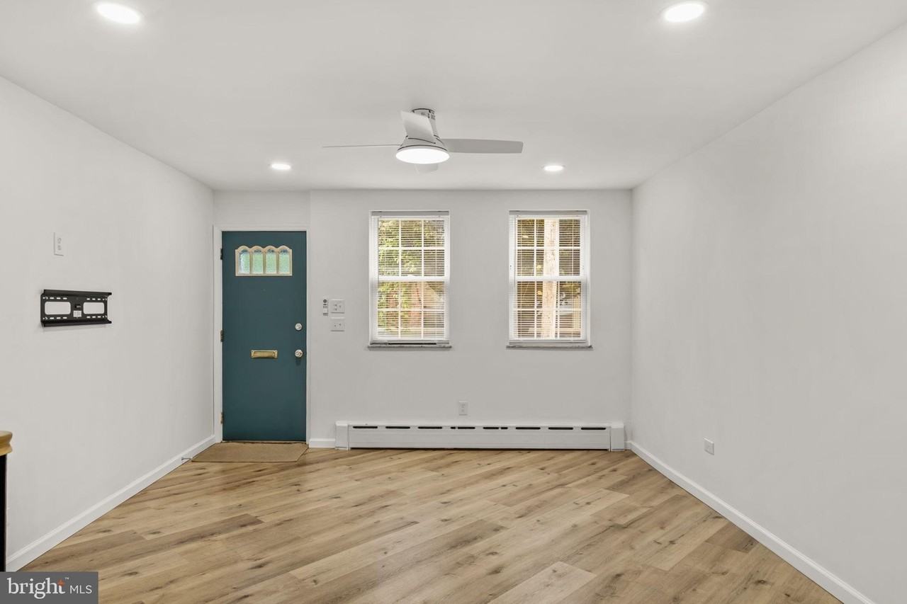 1228 Latona St - Photo 5 of 29