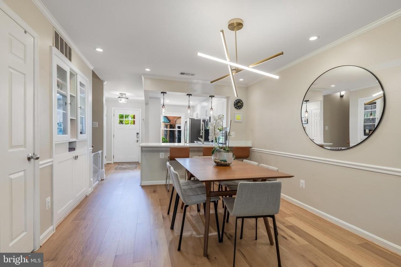 1126 N Taylor St #1 - Photo 6 of 32