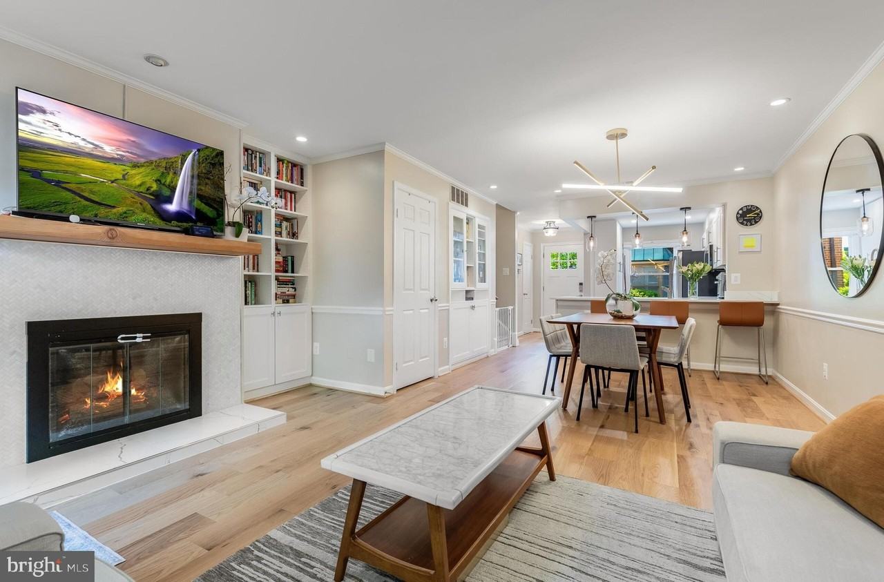 1126 N Taylor St #1 - Photo 7 of 32