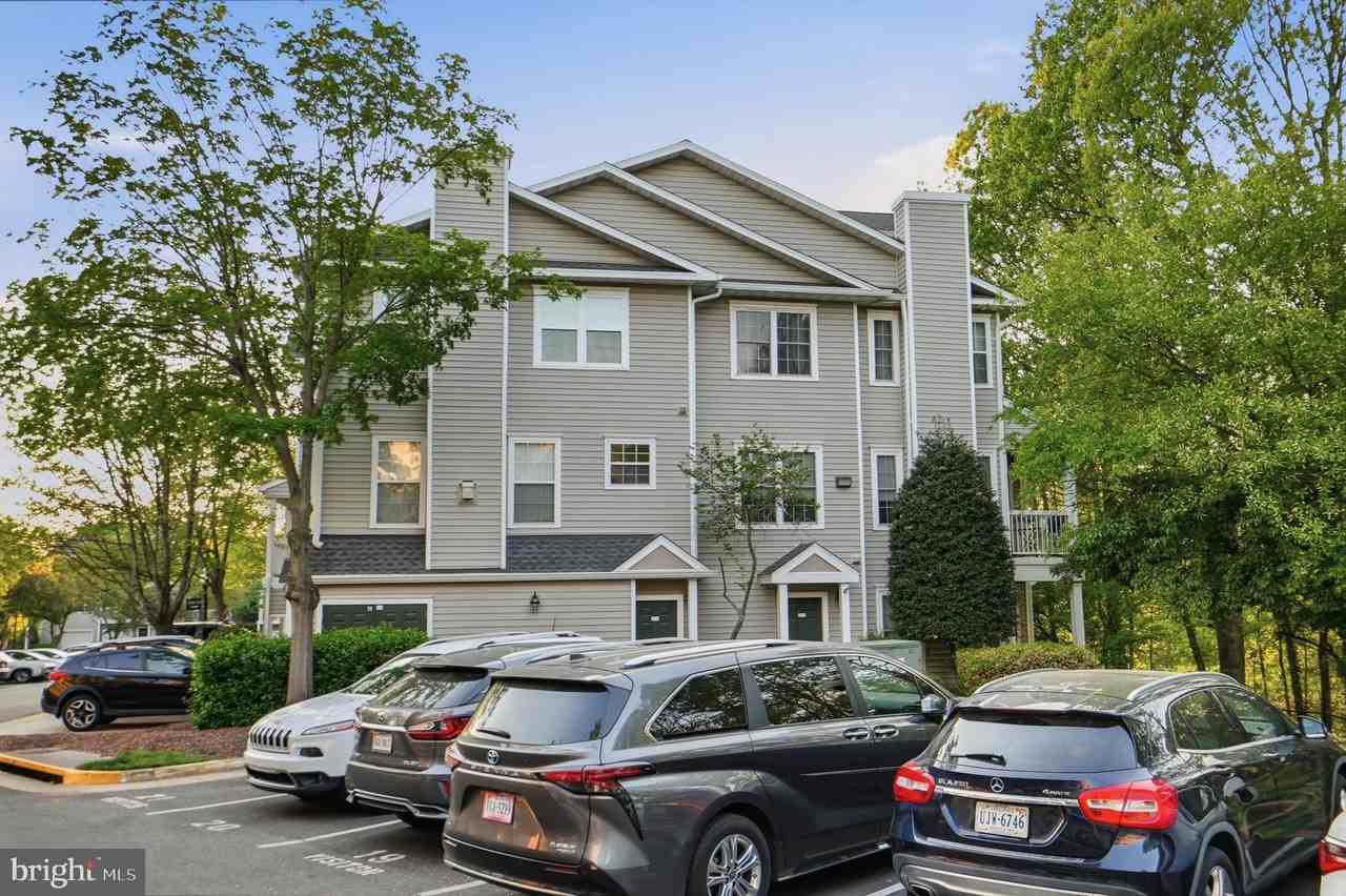 12796 Fair Briar Ln - Photo 2 of 31