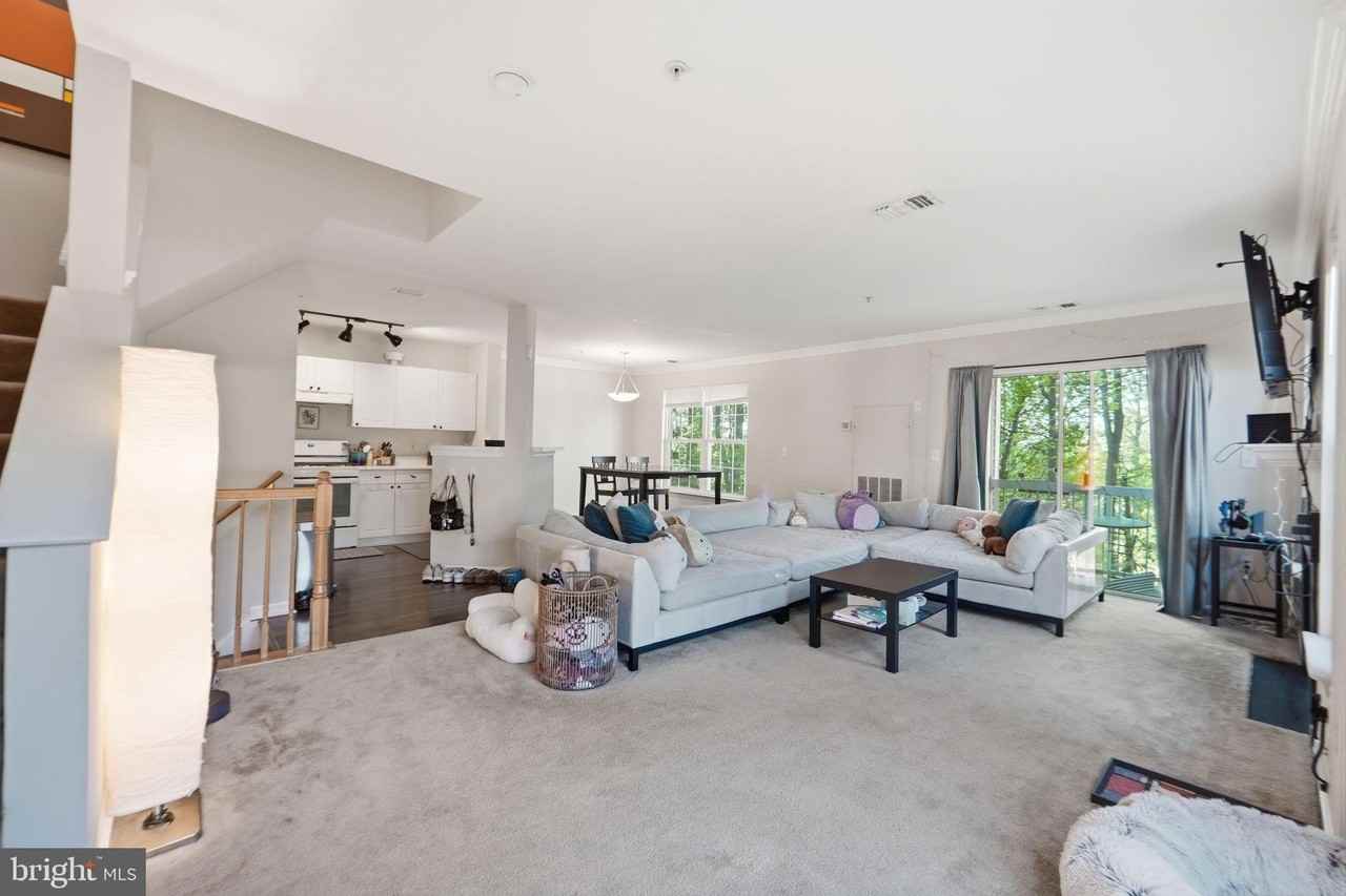 12796 Fair Briar Ln - Photo 5 of 31