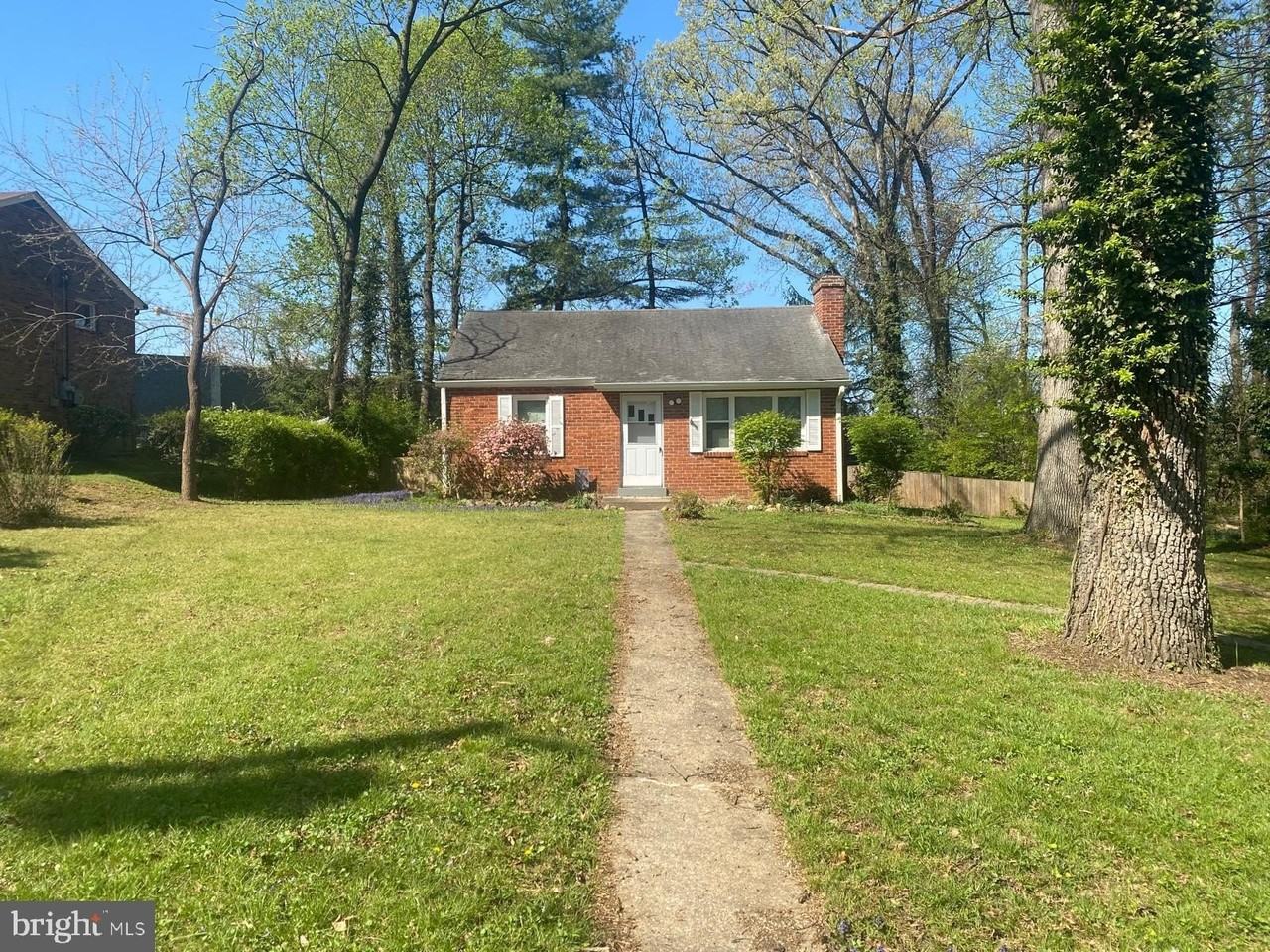 2200 Greenwich St - Photo 2 of 50