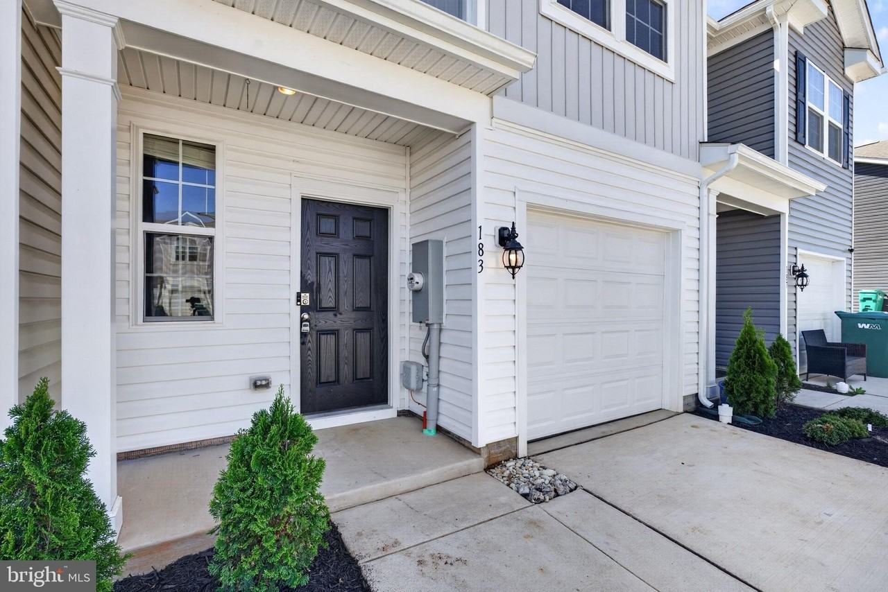 183 Caterpillar Dr - Photo 3 of 38