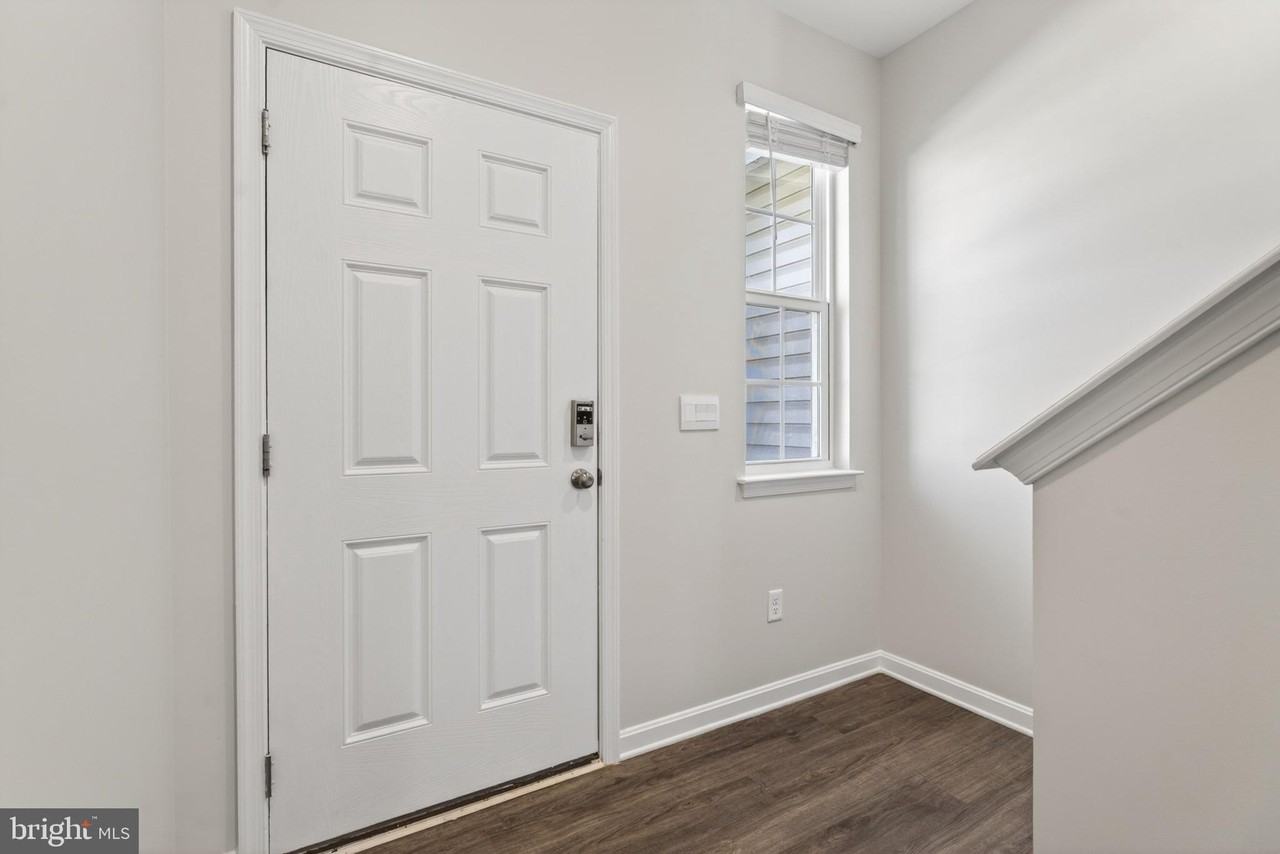 183 Caterpillar Dr - Photo 5 of 38