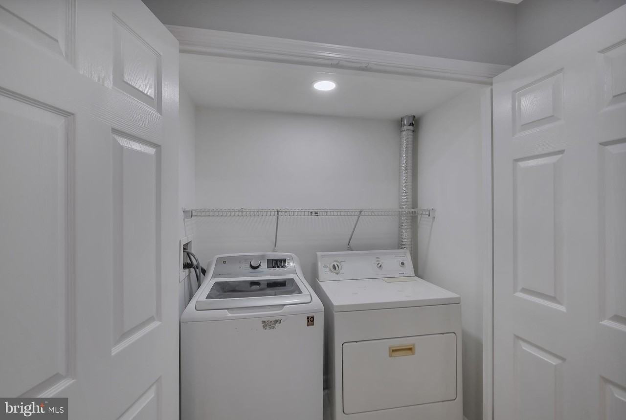 7008 Wytheville Cir - Photo 4 of 28