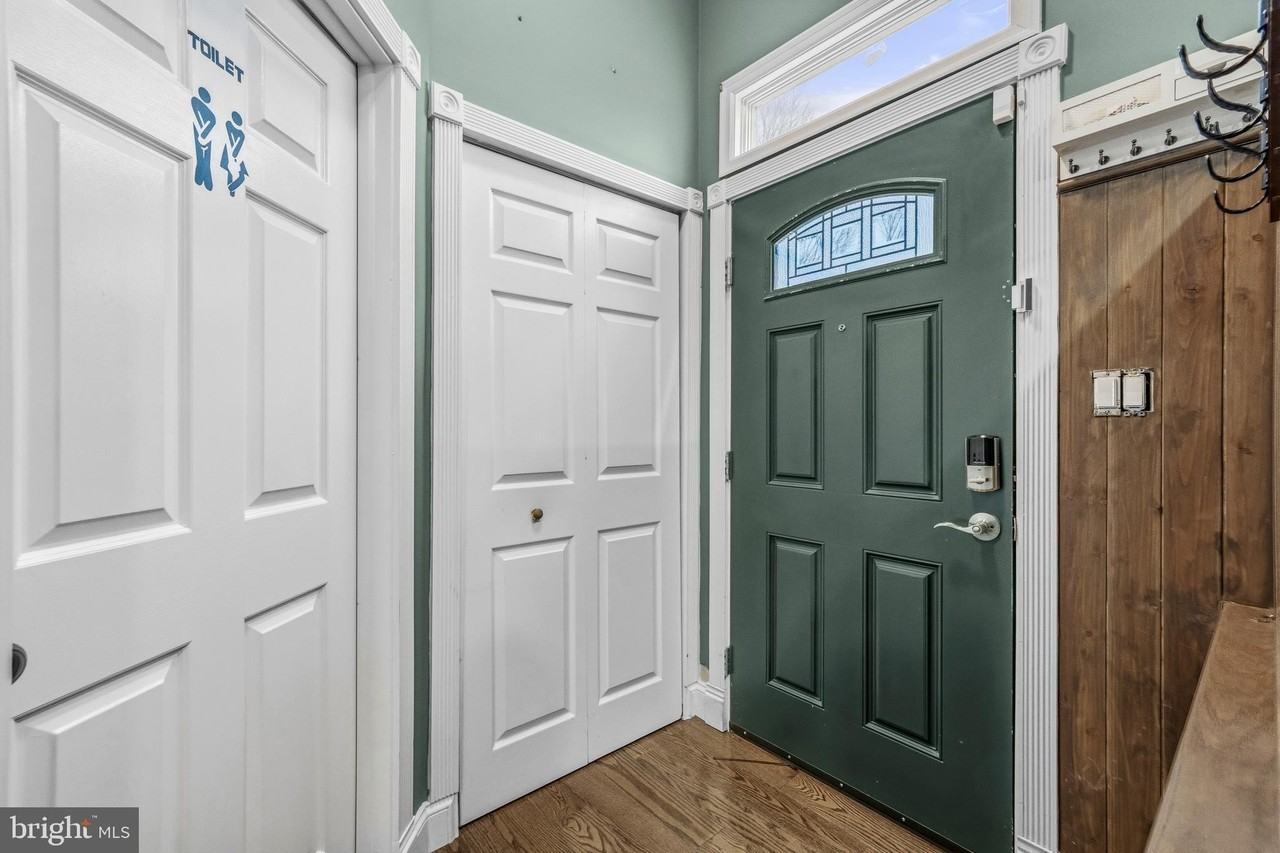 104 Barksdale Pl - Photo 5 of 38