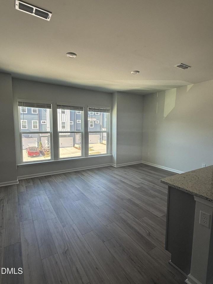 2132 Grouse Ski Cir - Photo 4 of 14