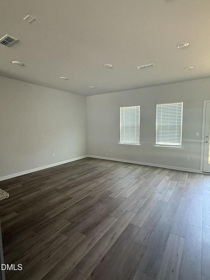 2132 Grouse Ski Cir - Photo 6 of 14