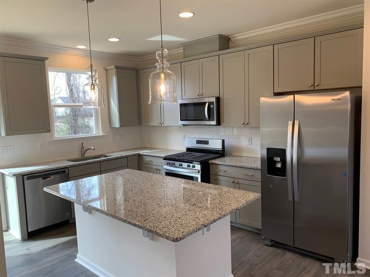 1044 Diamond Dove Ln - Photo 3 of 25