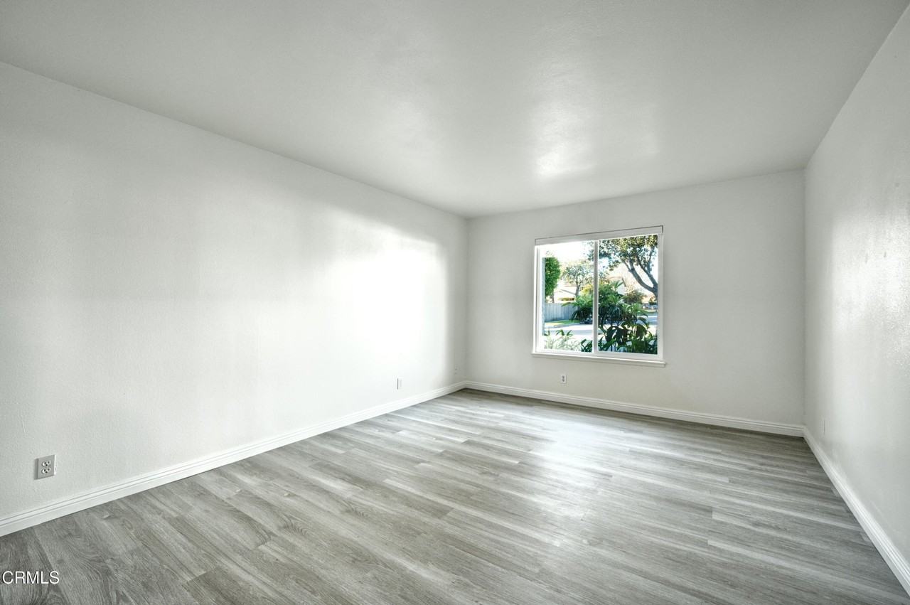 3330 Ketch Ave - Photo 4 of 19