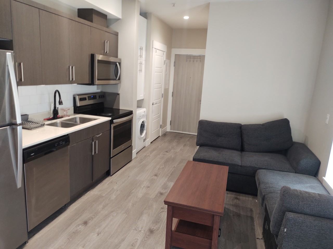 925 Cambridge House #1 - Photo 2 of 11