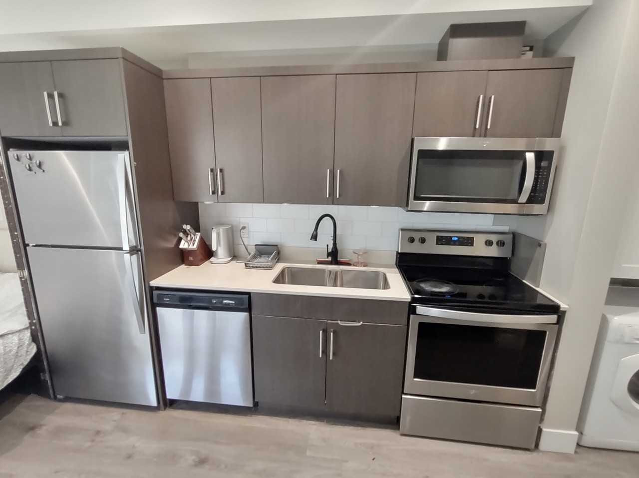 925 Cambridge House #1 - Photo 3 of 11