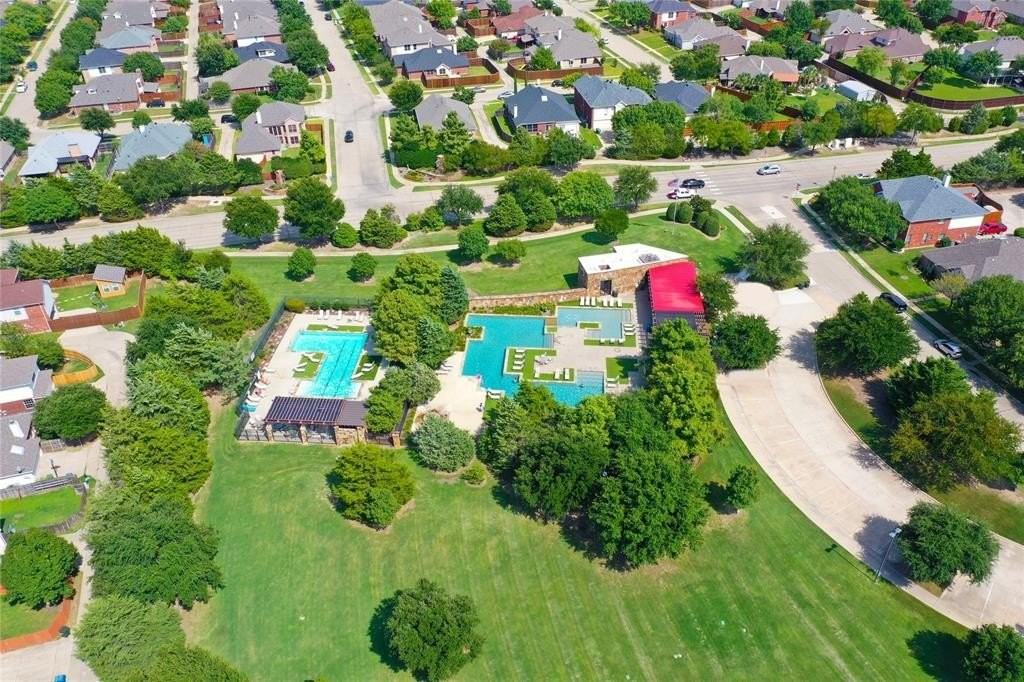 5621 Phoenix Dr - Photo 4 of 40