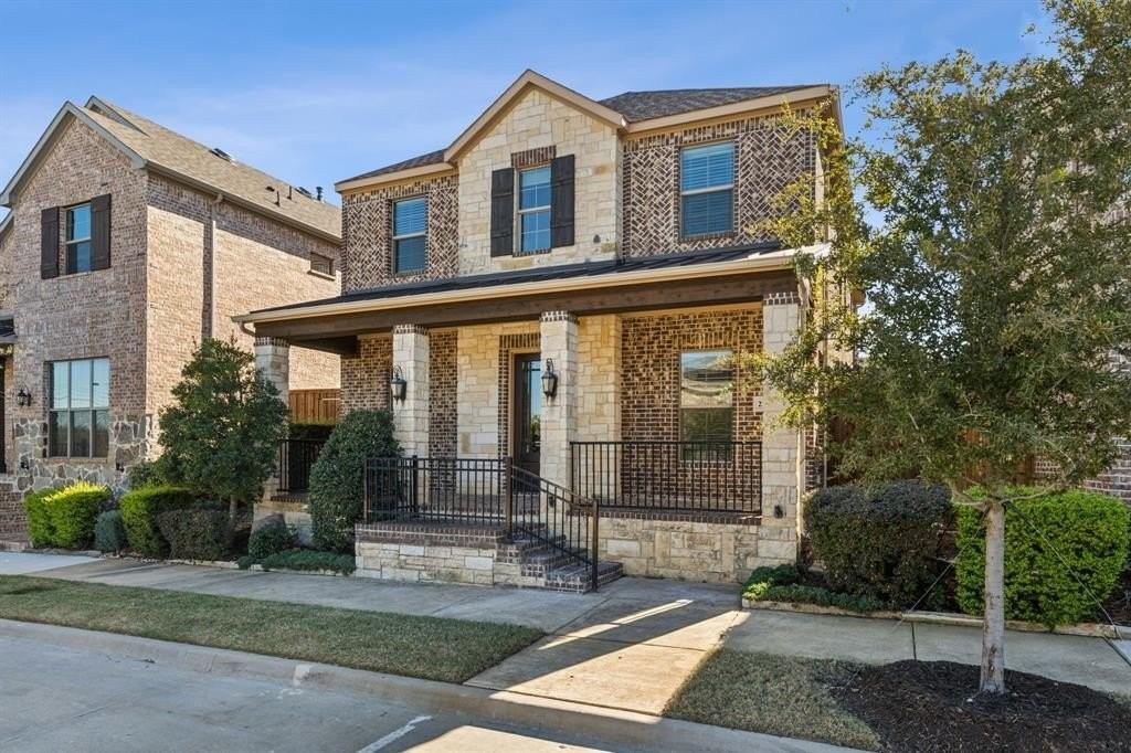 2209 6th Ave - Photo 4 of 40