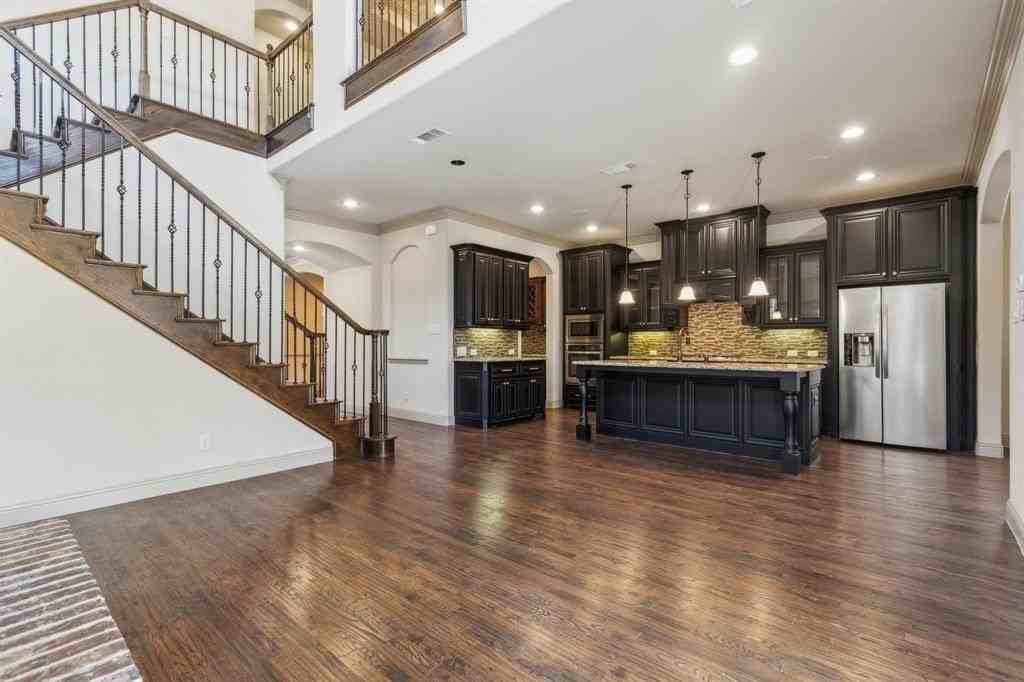 2209 6th Ave - Photo 6 of 40