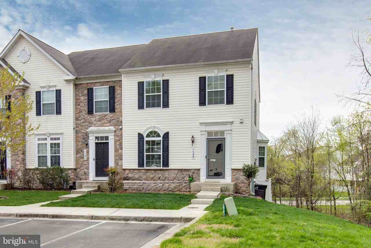 7599 Taunton Ct - Photo 3 of 50