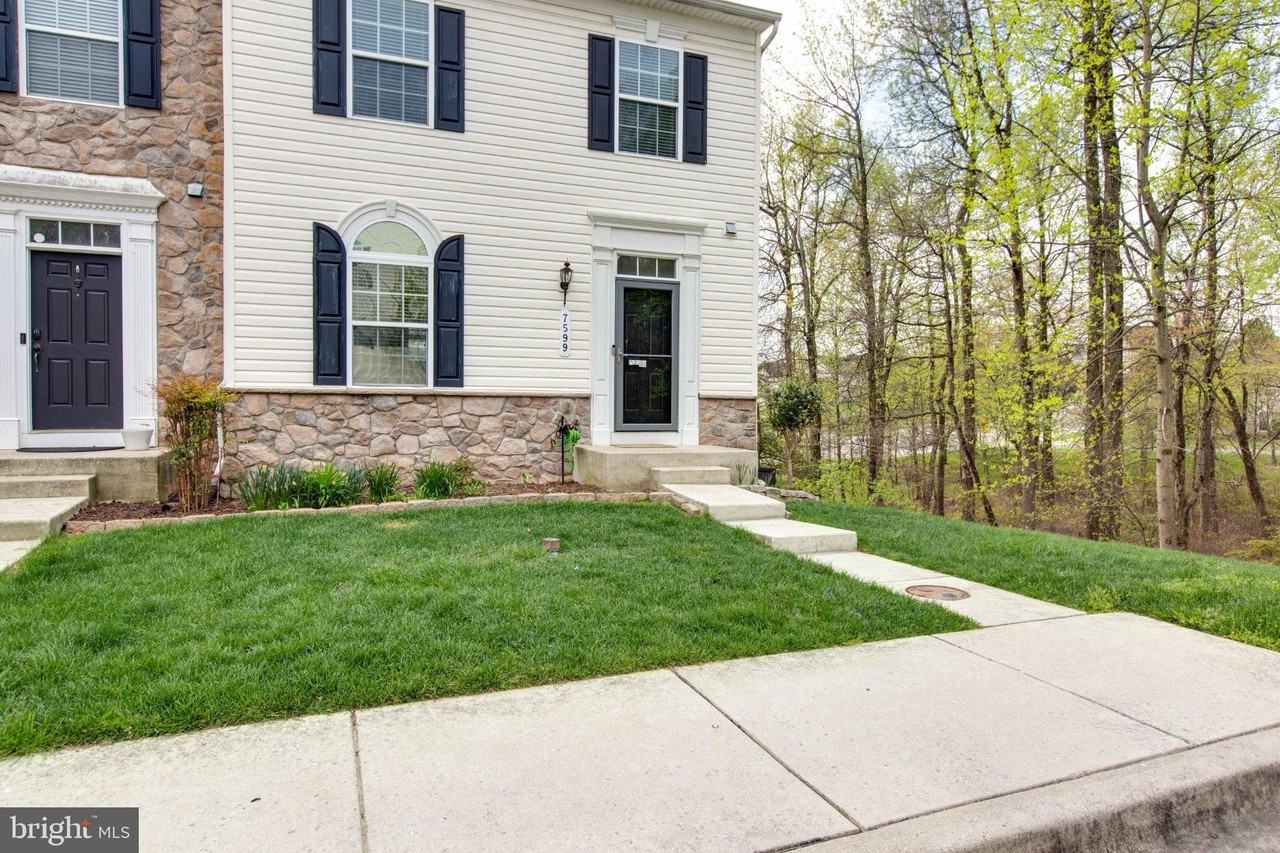 7599 Taunton Ct - Photo 4 of 50