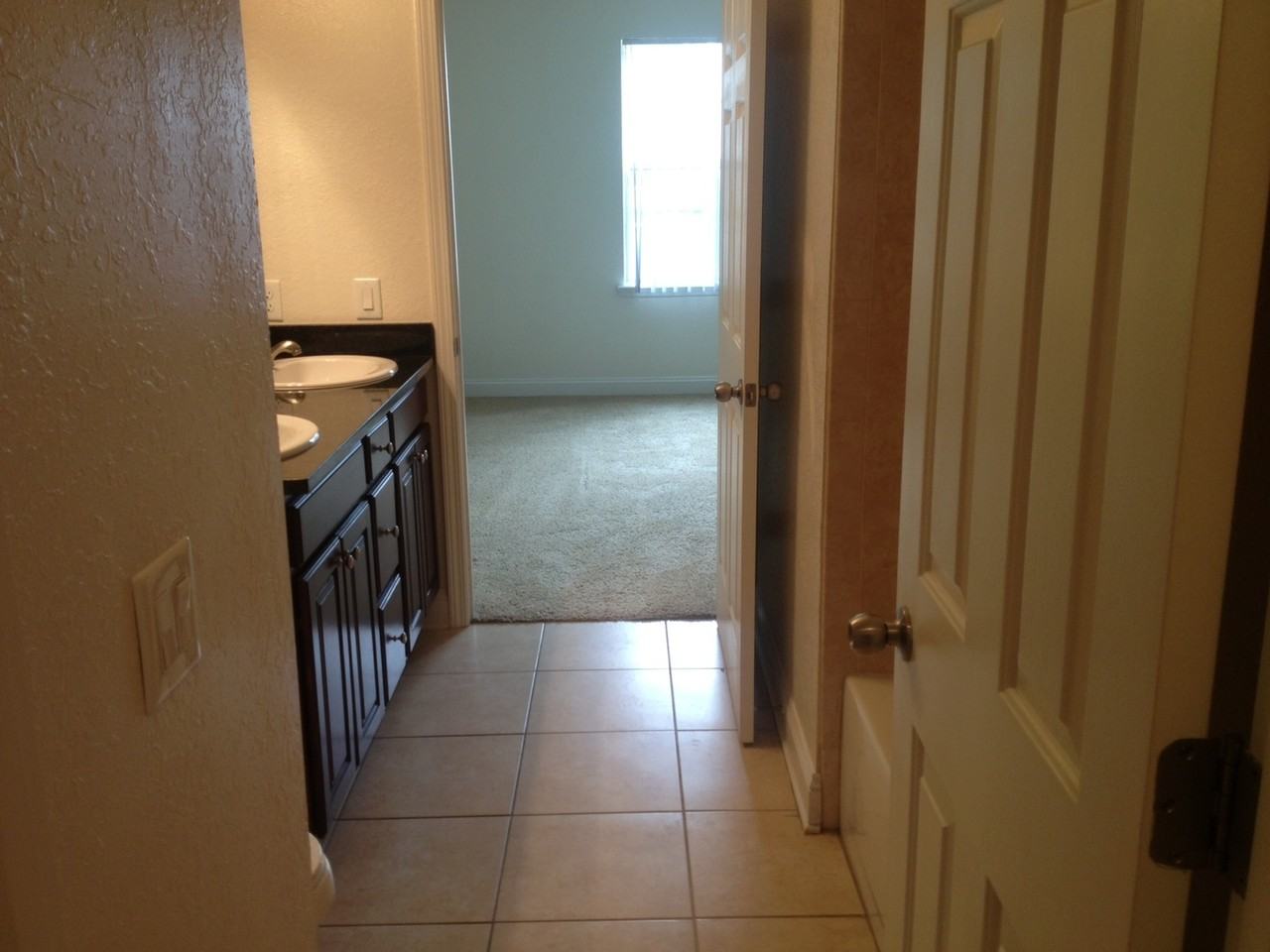 Waters Ridge Apartments - Photo 5 of 9