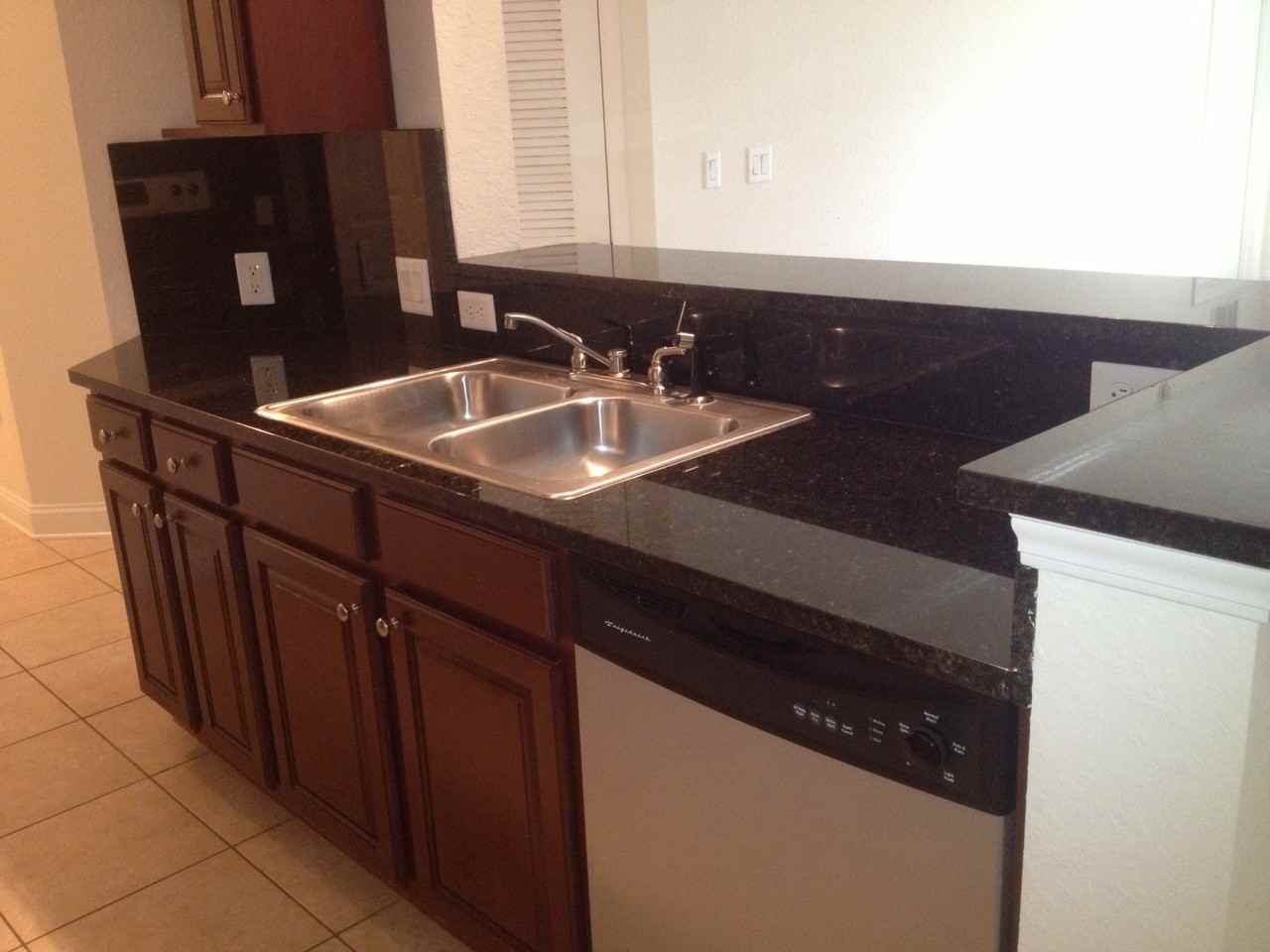 Waters Ridge Apartments - Photo 6 of 9
