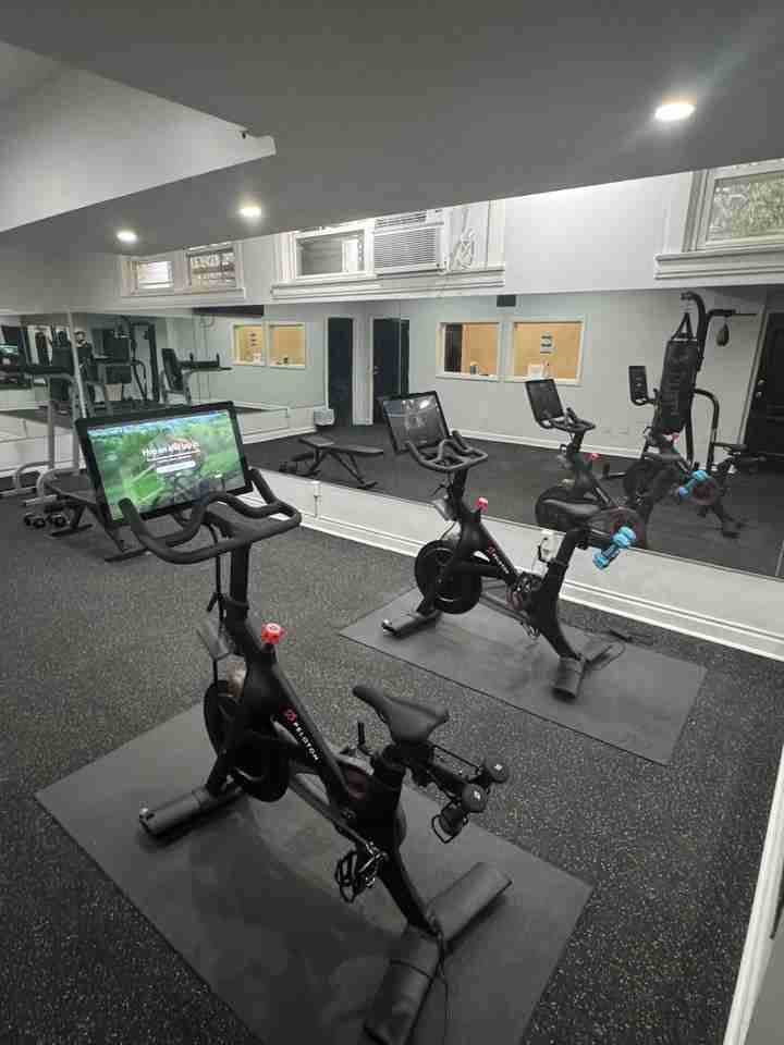 La Chalfonte Apartments...Newly Renovated and Stylish..Great Location! - Photo 4 of 4