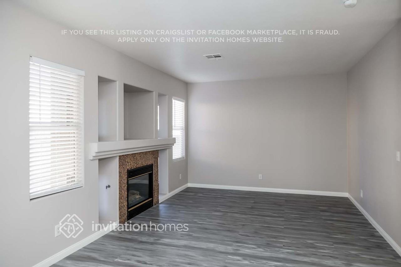 1180 Antoinette St - Photo 3 of 17