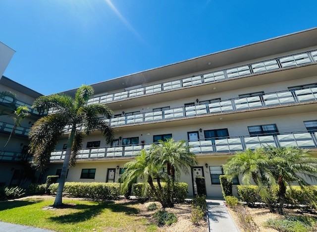 6080 80th Street North - 310Unit 310 #310 - Photo 2 of 17