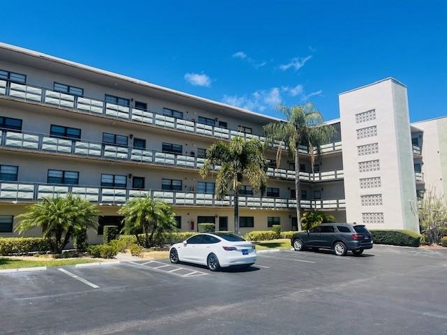 6080 80th Street North - 310Unit 310 #310 - Photo 3 of 17