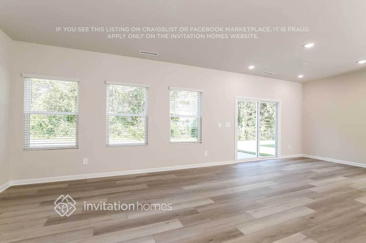 939 Cherry Stem Rd - Photo 4 of 18