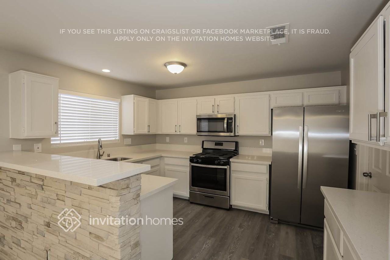 2329 Whitney Peak Way - Photo 7 of 16