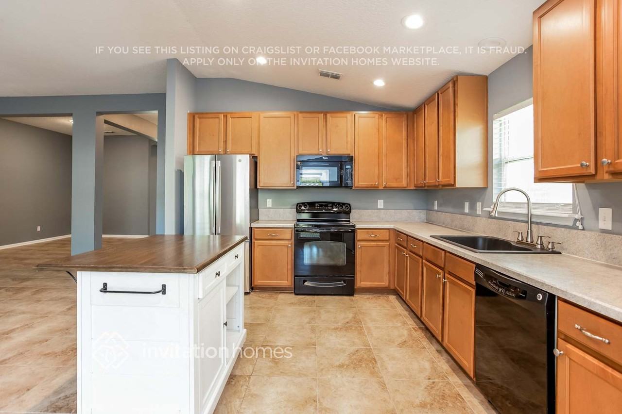 12577 White Cedar Trl - Photo 4 of 12