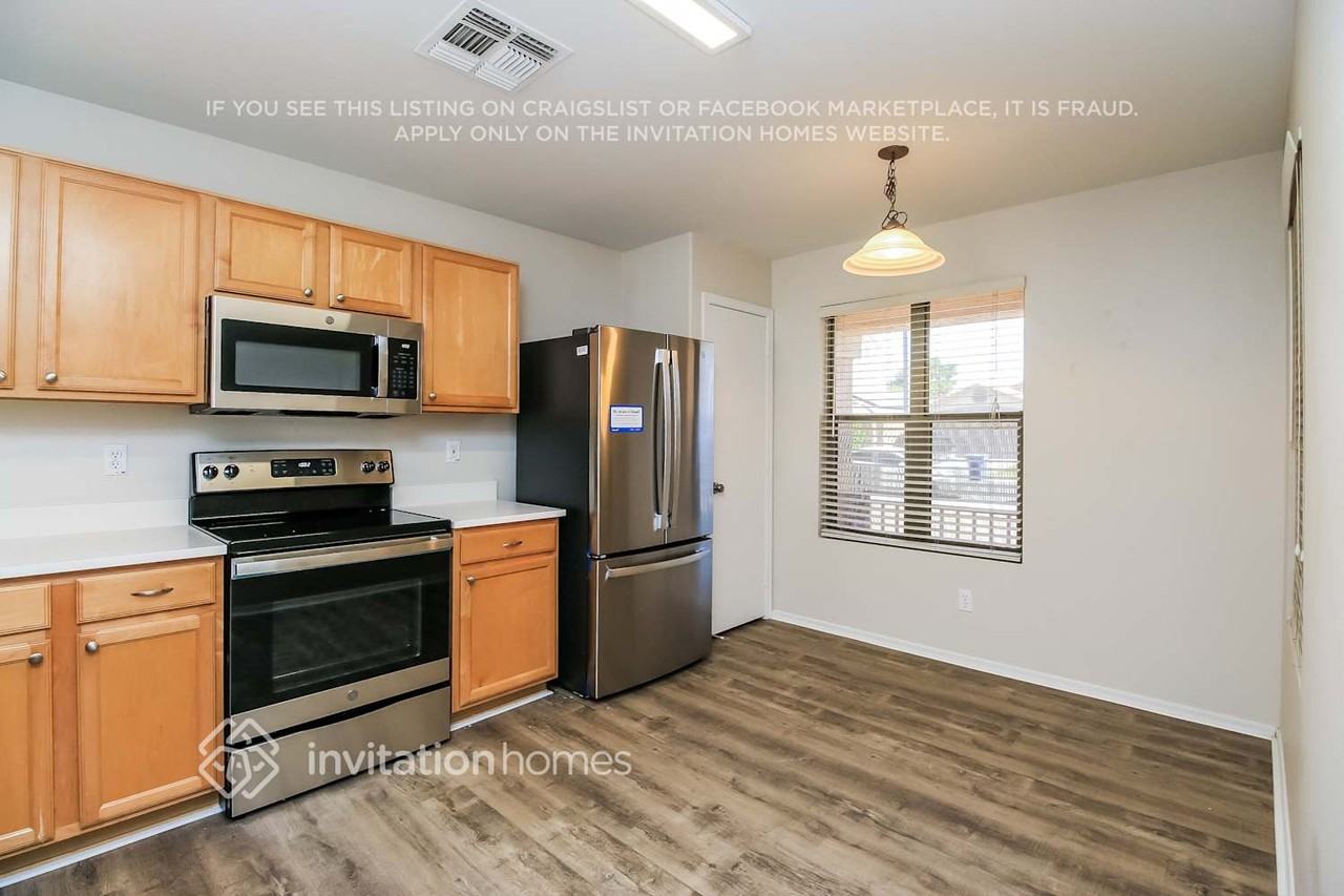 1087 E Appaloosa Rd - Photo 6 of 16