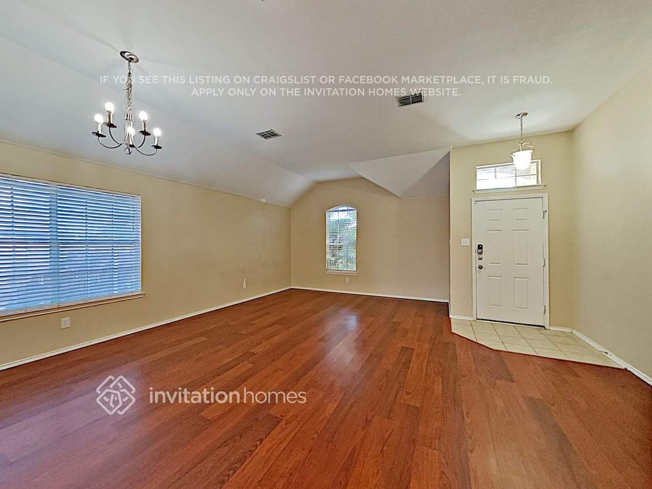 1112 Sweetwater Dr - Photo 3 of 16