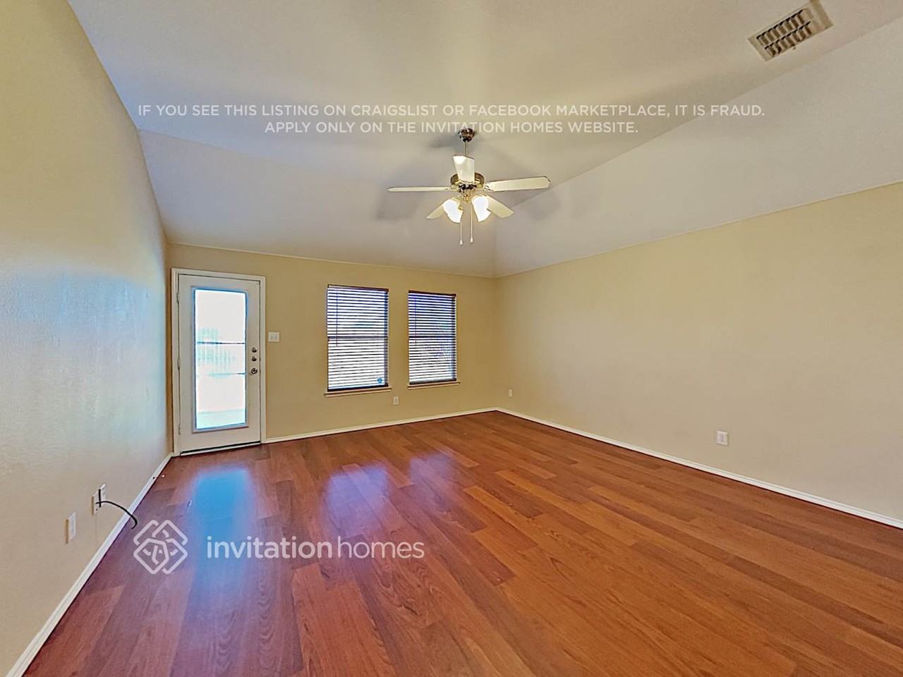 1112 Sweetwater Dr - Photo 6 of 16