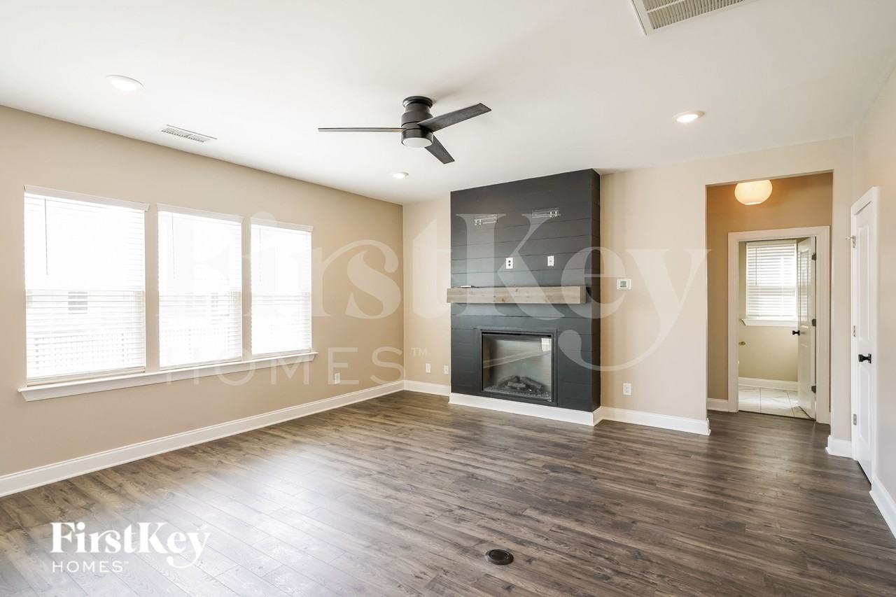 3629 Shady Forest Dr - Photo 3 of 16