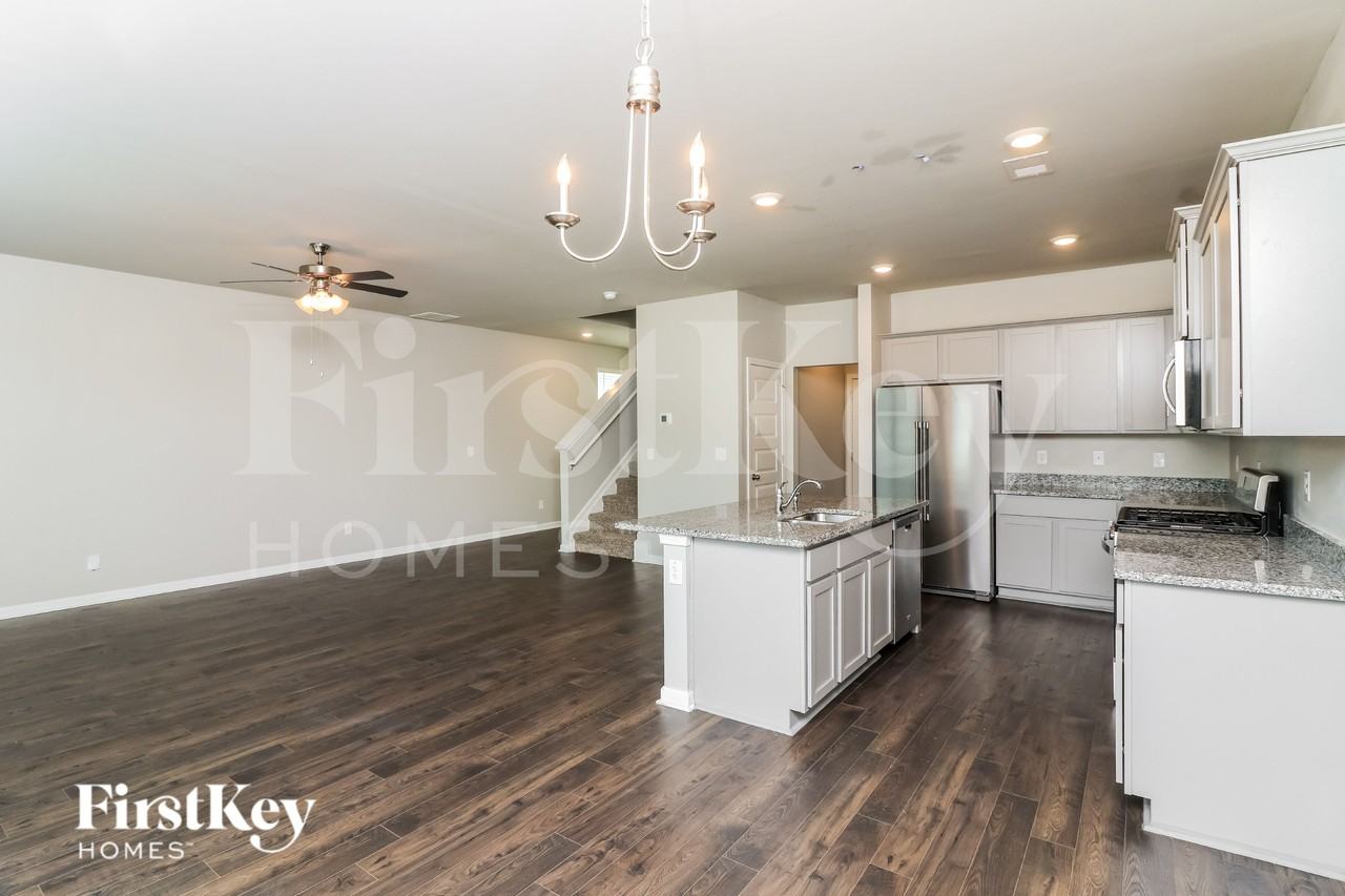 58 Lauritsen Way - Photo 6 of 19