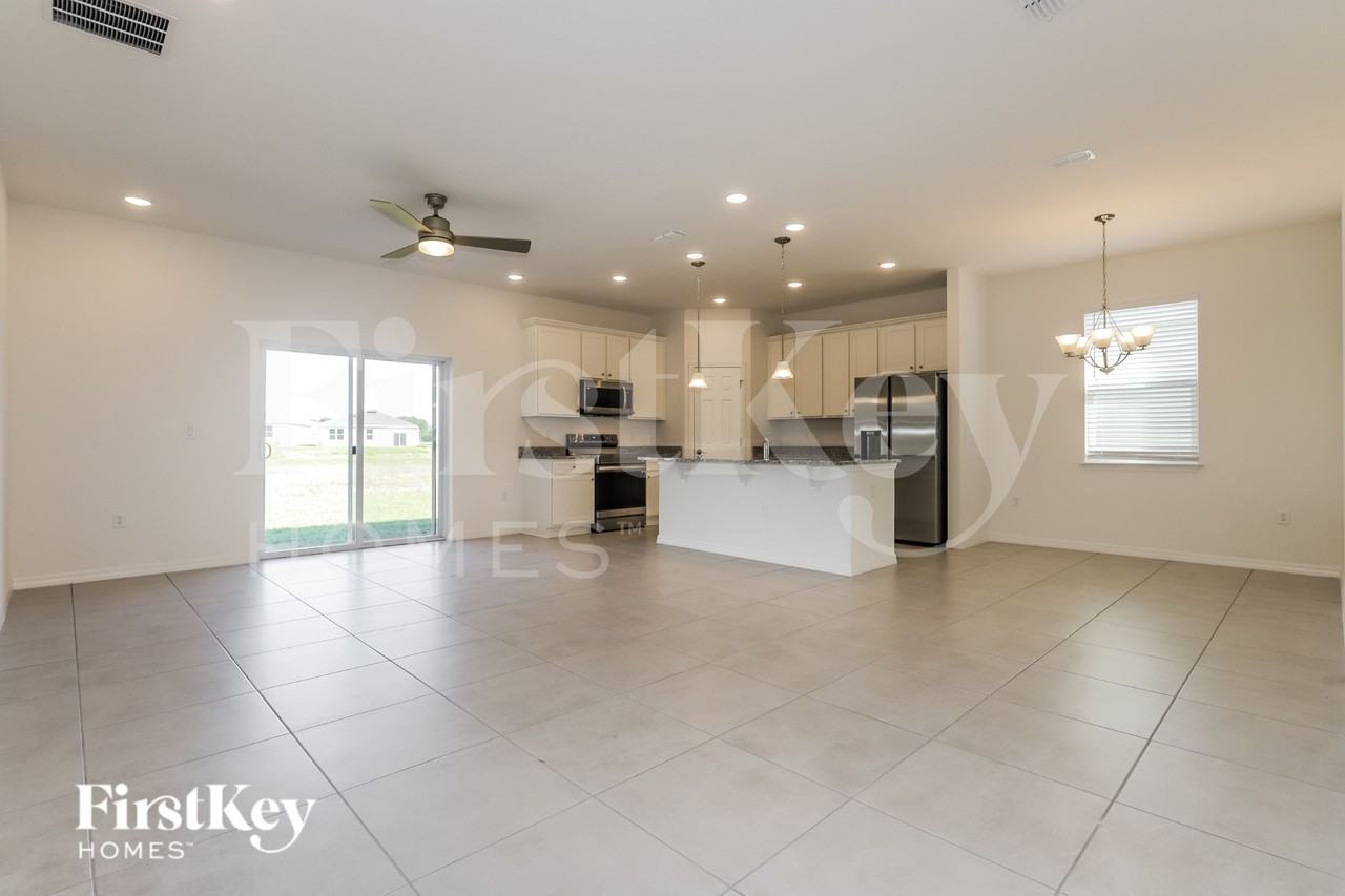 213 Windsor Reserve Dr - Photo 2 of 20
