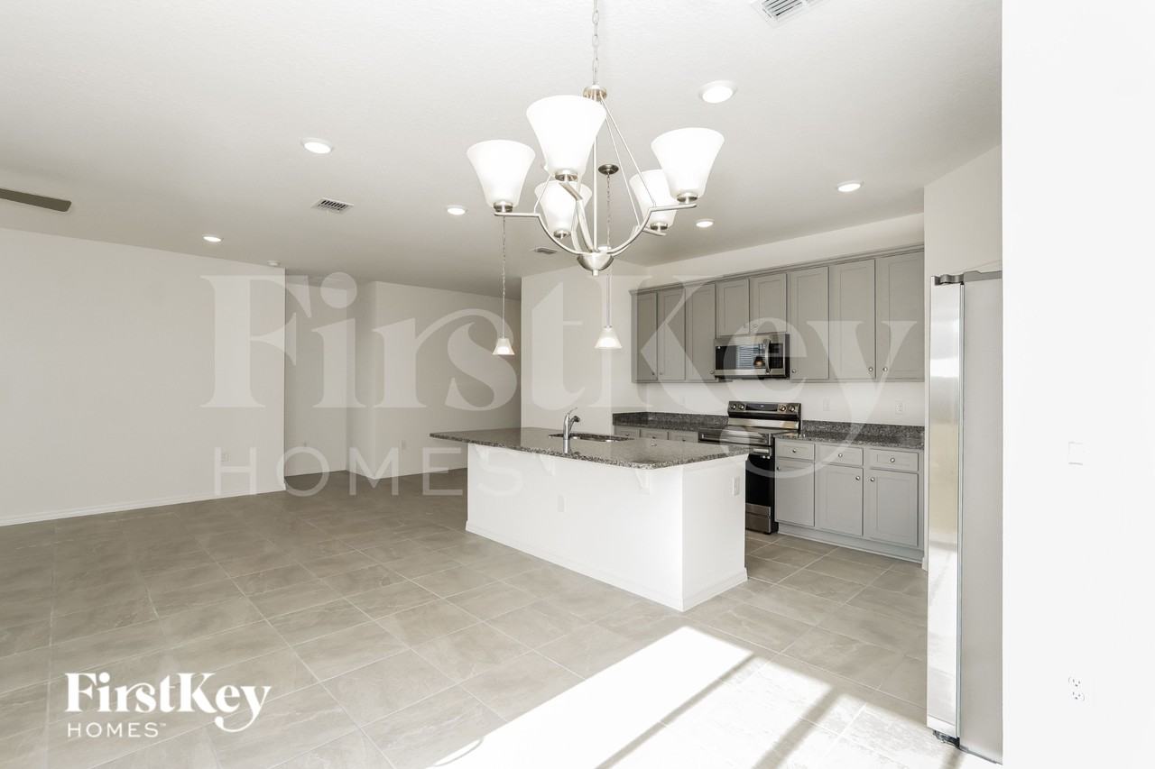 531 Crown Rose Dr - Photo 6 of 20